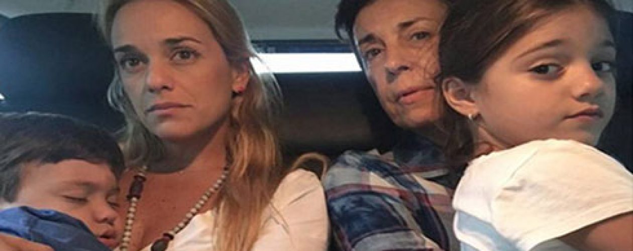 Lilian Tintori denuncia nueva “requisa vejatoria” en Ramo Verde