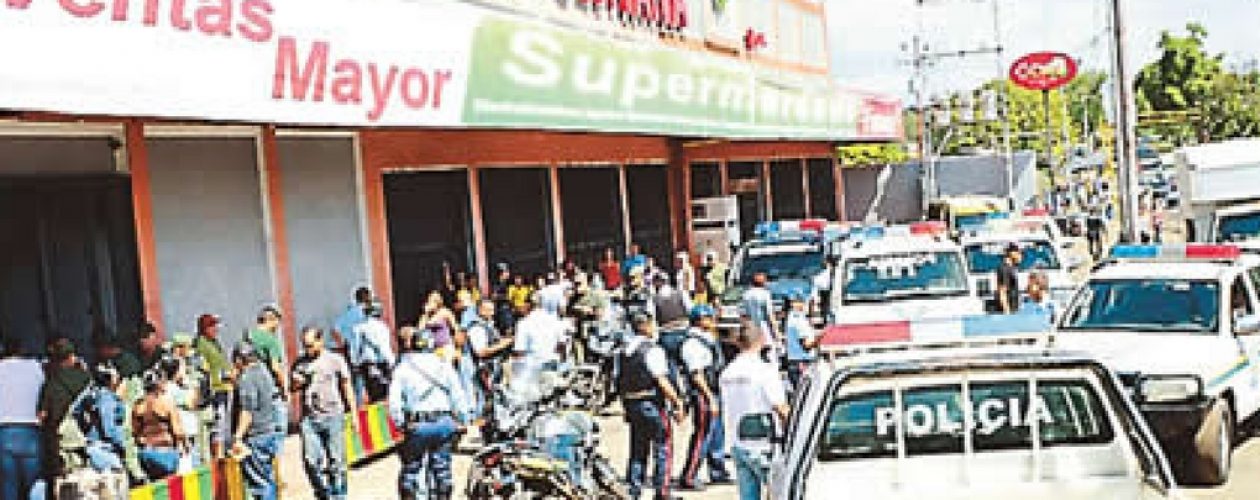 Saqueo en San Félix tras falla eléctrica