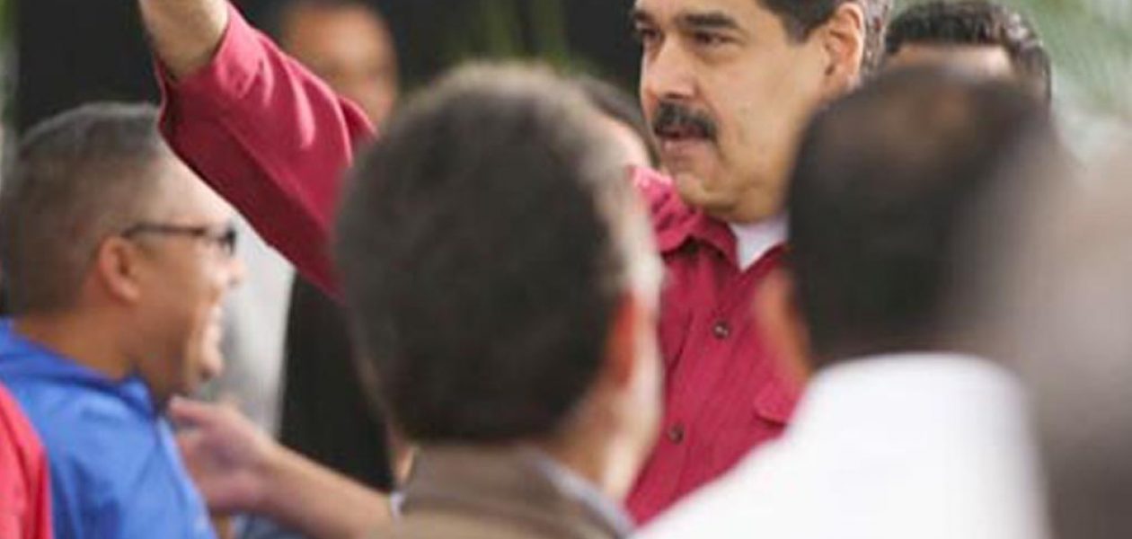 Maduro reduce el horario administración pública