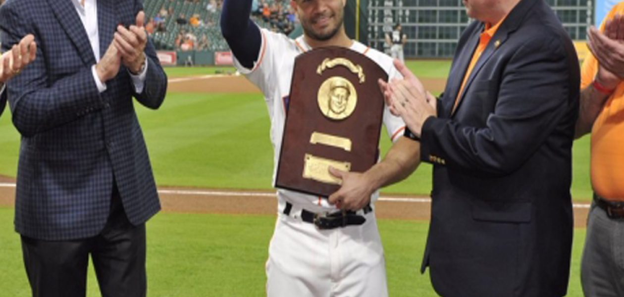 José Altuve gana el Lou Gehrig Memorial Award