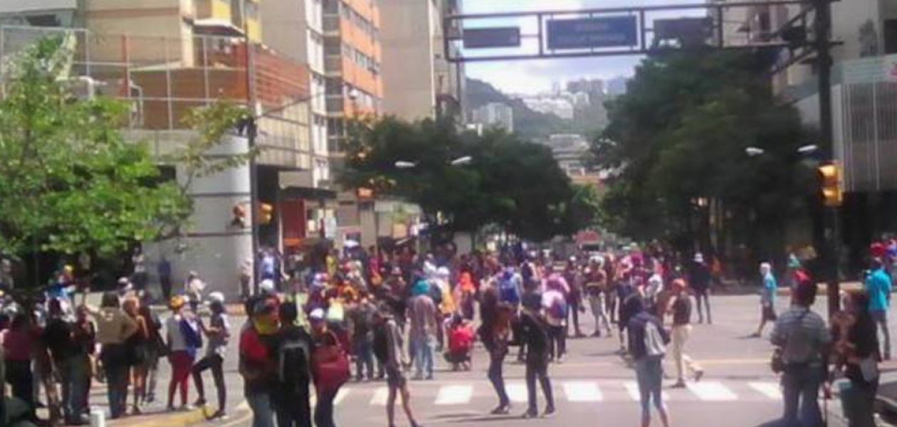 Jóvenes de la “Resistencia” protestaron en Chacao