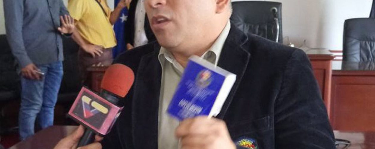 Consejo Legislativo de Táchira busca destituir a Laidy Gómez